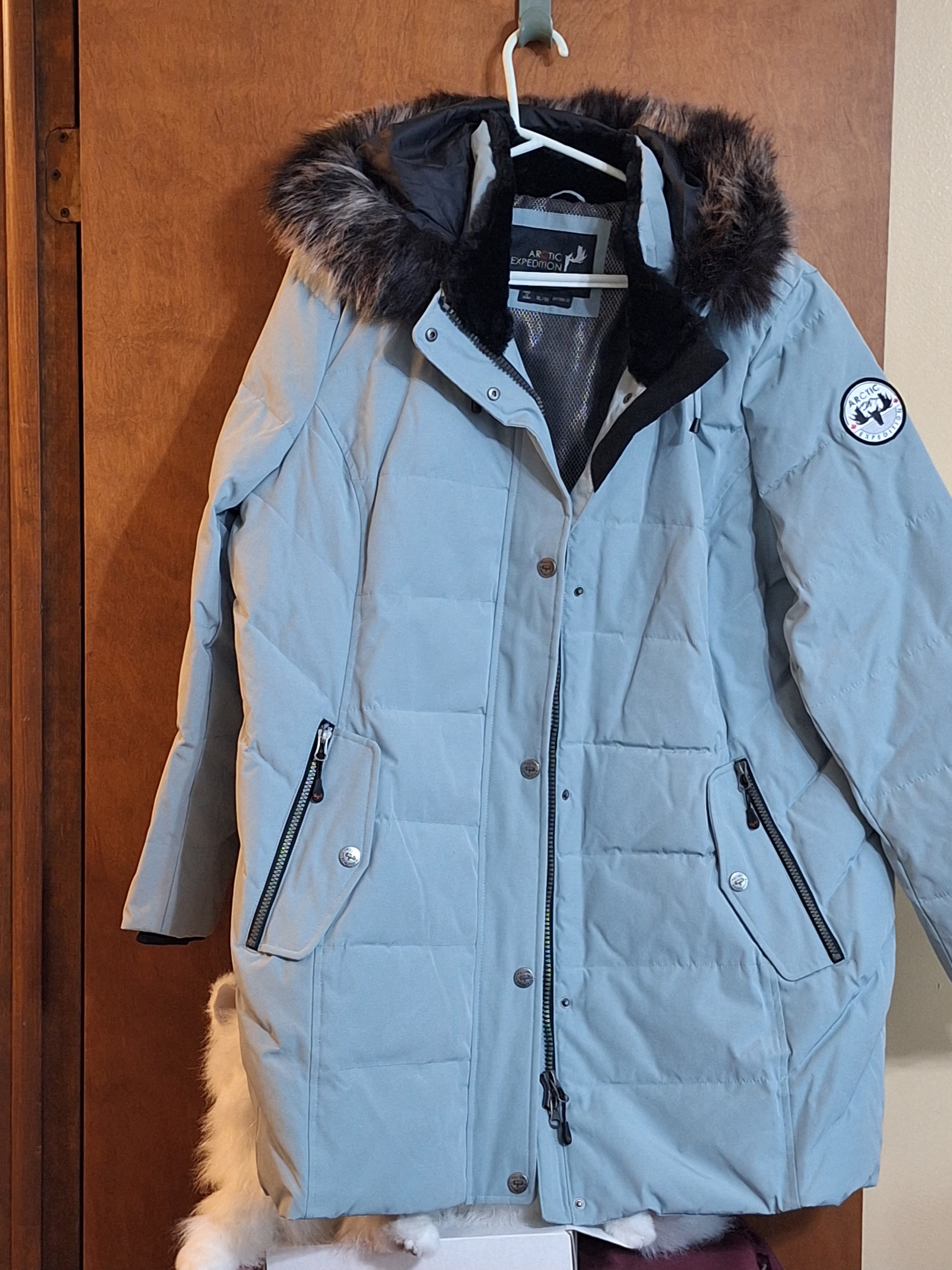 Arctic Expedition Women’s Light Gray Faux-Fur Hooded Puffer Coat